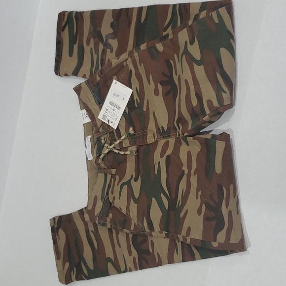 Zara Other - NWT Zara Camo Pants size 10
